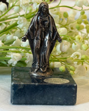 Încarcă imaginea în vizualizatorul Galerie, Statueta vintage Sf. Maria - Argint 800