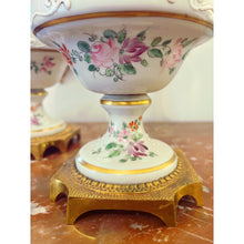 Încarcă imaginea în vizualizatorul Galerie, Anforă din portelan, atelier Francez, sec XIX