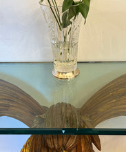 Încarcă imaginea în vizualizatorul Galerie, Consolă vintage din lemn sculptat cu blat din cristal, cca. anii ‘60