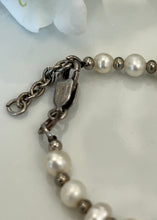 Încarcă imaginea în vizualizatorul Galerie, Brățară vintage cu perle de cultură și argint, cca. anii ‘80