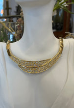 Încarcă imaginea în vizualizatorul Galerie, Colier vintage cu cristale, cca. anii ‘90