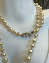Încarcă imaginea în vizualizatorul Galerie, Colier vintage din perle, cca. anii ’90