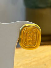 Încarcă imaginea în vizualizatorul Galerie, Cercei vintage Carolee – stil egiptean, cca. anii ‘80