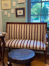 Încarcă imaginea în vizualizatorul Galerie, Canapea vintage din lemn natural, cca. anii ‘50