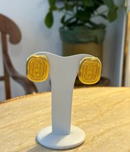 Încarcă imaginea în vizualizatorul Galerie, Cercei vintage Carolee – stil egiptean, cca. anii ‘80