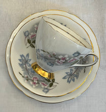 Încarcă imaginea în vizualizatorul Galerie, Set trio mic dejun, Gladstone China, cca. anii ‘50