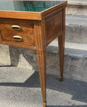 Încarcă imaginea în vizualizatorul Galerie, Birou vintage din lemn de cireș și bronz, cca. anii ‘50