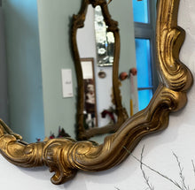 Încarcă imaginea în vizualizatorul Galerie, Oglindă vintage în stil baroc