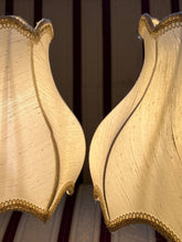 Încarcă imaginea în vizualizatorul Galerie, Veioză vintage cu sticlă de murano, cca. anii ‘60