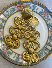 Încarcă imaginea în vizualizatorul Galerie, Cercei statement vintage, cca. anii ‘80