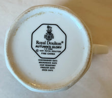 Încarcă imaginea în vizualizatorul Galerie, Set pentru ceai din porțelan, Royal Doulton, colecția „Autumn’s Glory”