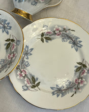Încarcă imaginea în vizualizatorul Galerie, Set trio mic dejun, Gladstone China, cca. anii ‘50