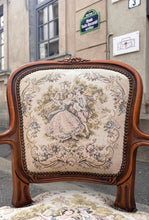 Încarcă imaginea în vizualizatorul Galerie, Fotoliu cu tapiserie in stil Ludovic al XV-lea, Chateau d'Ax, secolul XX