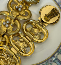 Încarcă imaginea în vizualizatorul Galerie, Cercei statement vintage, cca. anii ‘80