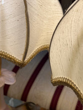 Încarcă imaginea în vizualizatorul Galerie, Veioză vintage cu sticlă de murano, cca. anii ‘60