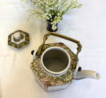 Încarcă imaginea în vizualizatorul Galerie, Ceainic vintage - Ming Lotus - Japonia
