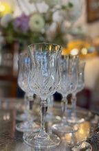 Încarcă imaginea în vizualizatorul Galerie, Set 6 pahare din cristal pentru vin
