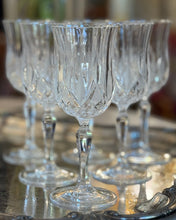 Încarcă imaginea în vizualizatorul Galerie, Set 6 pahare din cristal pentru vin
