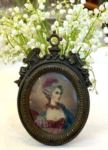 Încarcă imaginea în vizualizatorul Galerie, Mini-tablou / Rama vintage cu ramă din bronz, Italia, cca. anii ‘40
