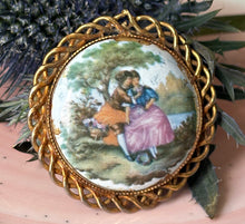 Încarcă imaginea în vizualizatorul Galerie, Brosa Fragonard
