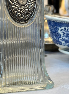 Sticlă din cristal și medalion argint, cca. 1910