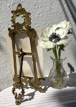 Încarcă imaginea în vizualizatorul Galerie, Sevalet vintage în stil Rococo
