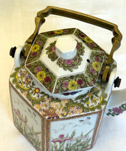 Încarcă imaginea în vizualizatorul Galerie, Ceainic vintage - Ming Lotus - Japonia
