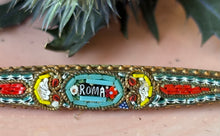 Încarcă imaginea în vizualizatorul Galerie, Brosa maxi - Micromosaic venetian - anii ‘40
