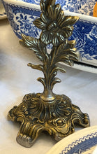 Încarcă imaginea în vizualizatorul Galerie, Sfeșnic vintage din bronz, cca. anii ‘70
