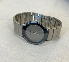 Încarcă imaginea în vizualizatorul Galerie, Ceas de mână vintage, RADID, Quartz
