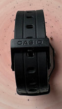 Încarcă imaginea în vizualizatorul Galerie, Ceas retro Casio
