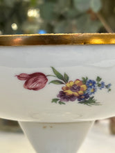 Încarcă imaginea în vizualizatorul Galerie, Recipient din porțelan Limoges, Franța, cca. anii ‘50
