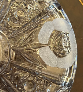 Bombonieră din cristal și picior din argint