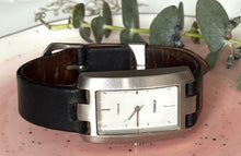 Încarcă imaginea în vizualizatorul Galerie, Ceas retro Fossil
