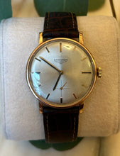 Încarcă imaginea în vizualizatorul Galerie, Ceas Longines Chronograph 1967
