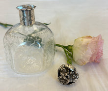 Încarcă imaginea în vizualizatorul Galerie, Sticluta vintage parfum - Argint 800 - anii ‘20 - Art Deco
