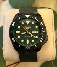 Încarcă imaginea în vizualizatorul Galerie, Ceas Seiko Automatic
