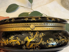 Încarcă imaginea în vizualizatorul Galerie, Bomboniera vintage cca. 1900 - 1930
