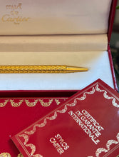 Încarcă imaginea în vizualizatorul Galerie, Stilou Cartier placat cu aur 18 K
