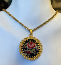 Încarcă imaginea în vizualizatorul Galerie, Colier vintage - Goblen
