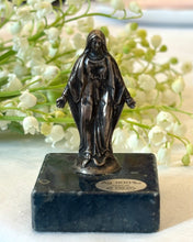 Încarcă imaginea în vizualizatorul Galerie, Statueta vintage Sf. Maria - Argint 800
