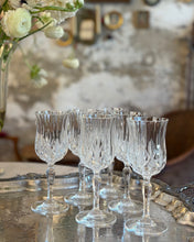 Încarcă imaginea în vizualizatorul Galerie, Set 6 pahare din cristal pentru vin
