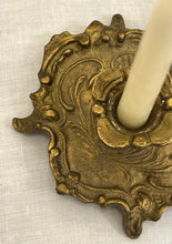 Încarcă imaginea în vizualizatorul Galerie, Sfeșnic vintage din bronz, cca. anii ‘50
