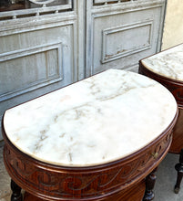 Încarcă imaginea în vizualizatorul Galerie, Set noptiere vintage, proveniență Italia
