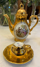 Încarcă imaginea în vizualizatorul Galerie, Set vintage din porțelan pentru cafea/ceai - Fragonard

