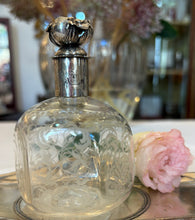 Încarcă imaginea în vizualizatorul Galerie, Sticluta vintage parfum - Argint 800 - anii ‘20 - Art Deco
