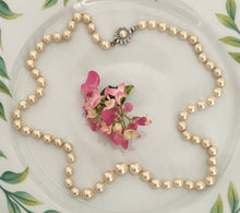 Încarcă imaginea în vizualizatorul Galerie, Colier vintage din perle
